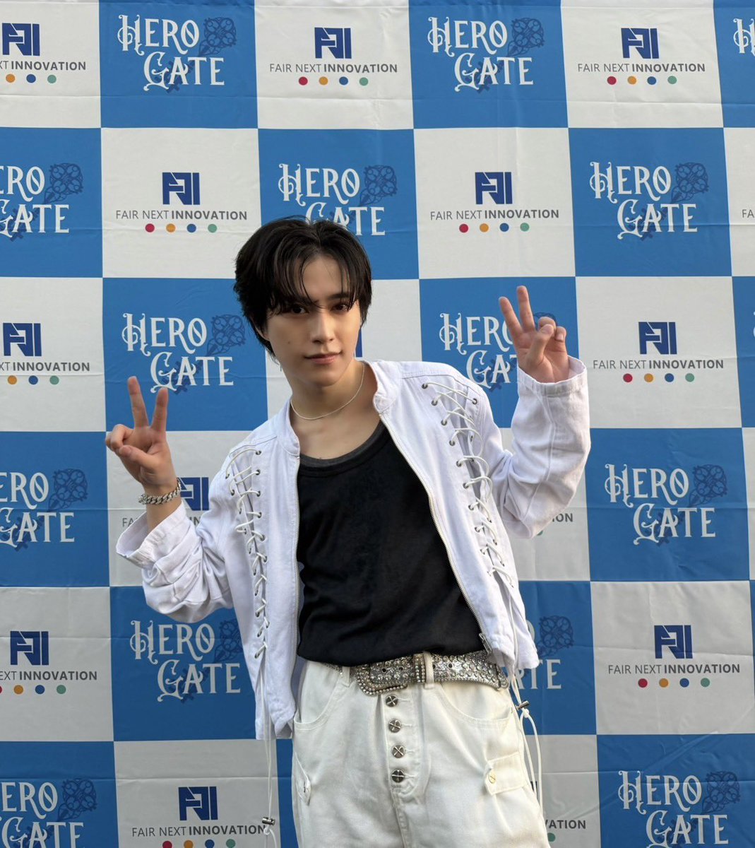 vvataco's tweet photo. 10/11(日)
『HERO GATE』にお越しいただきありがとうございました⭐️

#山根航海 の初フェスいかがでしたか？
感想お待ちしております！！

次回は11/1(日)愛知・イオンモール常滑で会いましょう🎤

#HEROGATE https://t.co/Fek67HMRWz