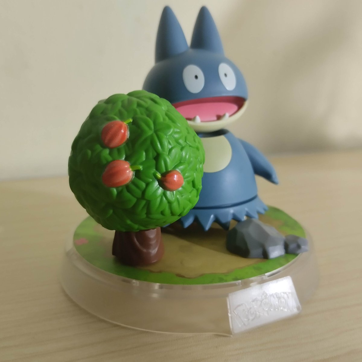 AndyAlpha94's tweet photo. Munchlax https://t.co/LLJ7WJ79o7
