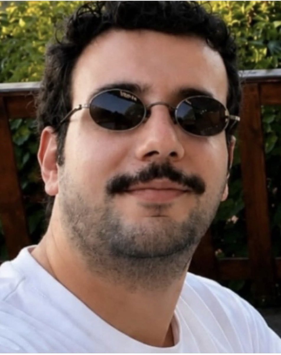 yusufhalacoglu's tweet photo. ACI KAYBIMIZ

Dün akşam Amcamın oğlu Ahmet Sami Halaçoğlu’nun küçük oğlu Av. Berke Halaçoğlu’nun vefat haberini üzüntüyle öğrendim. Gencecik yaşında kaybetmek daha da zor.
Allahtan merhum yeğenimize rahmet dilerken baba, anne ve kardeşleriyle ailemiz camiasına baş sağlığı ve sabırlar diliyorum. 
Allah tüm geçmişlerimize rahmet eylesin.