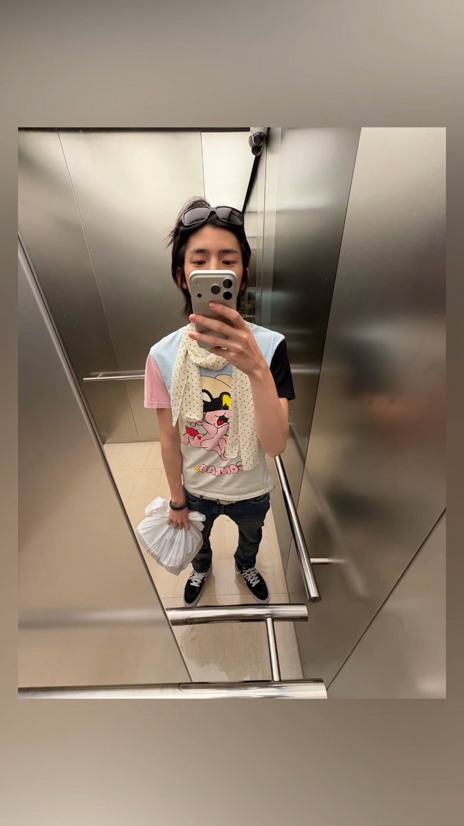 obuckstee's tweet photo. [📸🐢] 261011 #JUHOON #주훈 Weverse Update https://t.co/1XCGTChmty