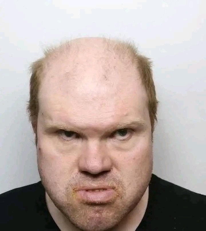 FreyjaBakke's tweet photo. **Safeguarding awareness alert!! all parent's of the Salford area please be aware, if you happen to unfortunately come into contact with this [MAN]!! especially around children's play area's and schools. sights have supposedly, been linked more so around the Cromwell and little hulton regions sadly disgraceful. that these predators are able to have access to free will. when they commit such disgusting, evil crimes especially to our youth please be aware keep your children safe..