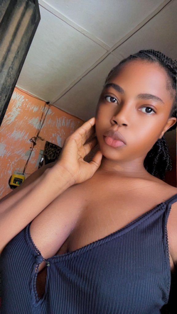 Morenirkyt's tweet photo. I decided to look sexy for my mutuals today 😛🌚if you are not my mutual then you are missing out https://t.co/gGz3Jga31q