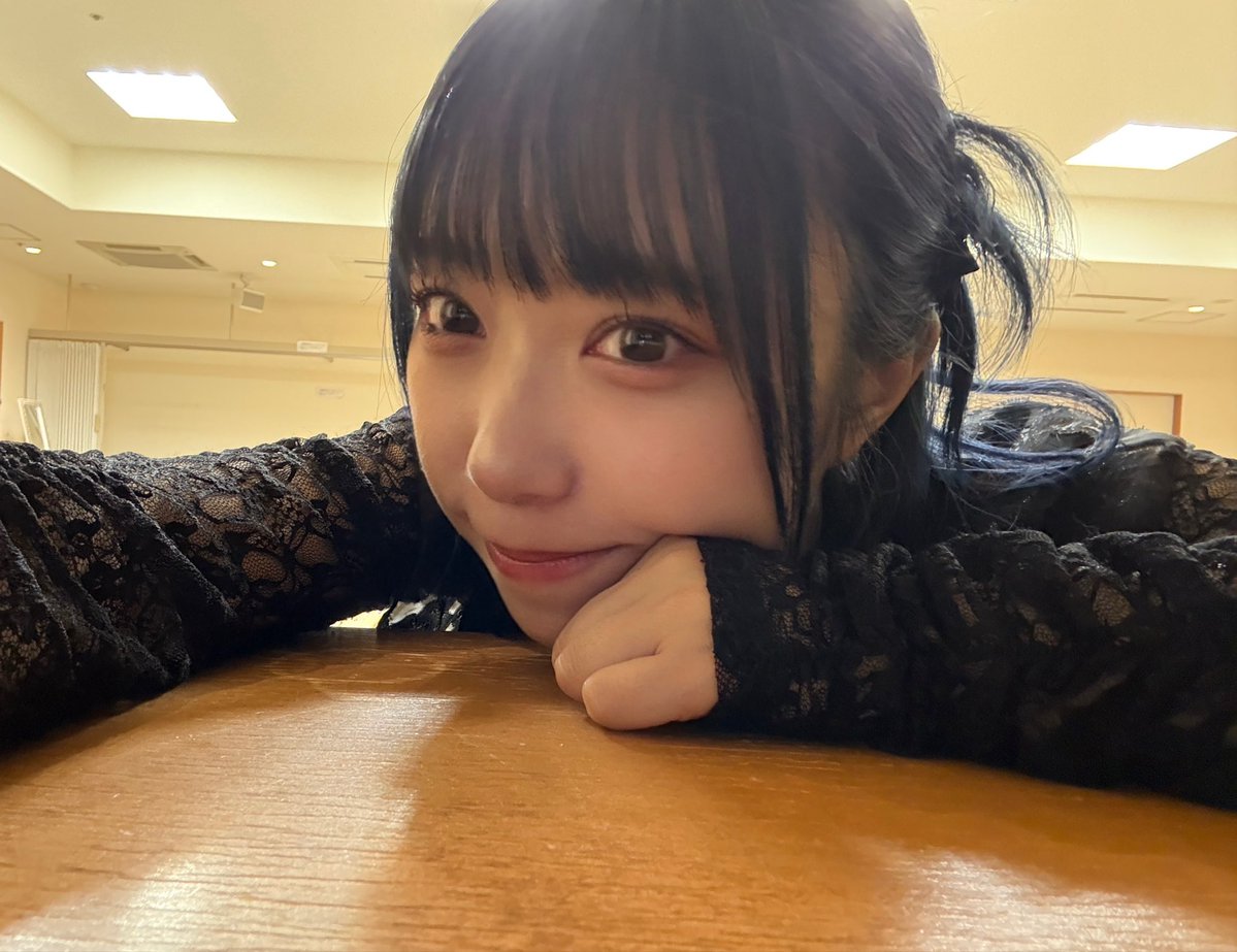 Aikyan_'s tweet photo. 「BLUE MAGIC」
発売記念リリイベ(ツアー)！
ありがとうございました！！
無事、元気に！にこにこ完走っ！！

必死に駆け抜けた約2ヶ月。
いっぱいの愛を抱えて、
この先も全力で頑張るっ！
わたしが連れてくよ。まだ見ぬ世界！
#ぶるーまじっくかかったよ https://t.co/VNk2EqK7hu