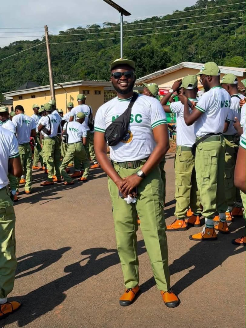 Quo_Riri's tweet photo. The immediate past SUG president of Akwa Ibom state university is dead! 

Etimbuk Daniel died after he complained of headache and was administered fake medication (confirmed by a Doctor), in NYSC camp, Enugu state. 

This is fuck up! 💔 https://t.co/TSXYZeEMn2