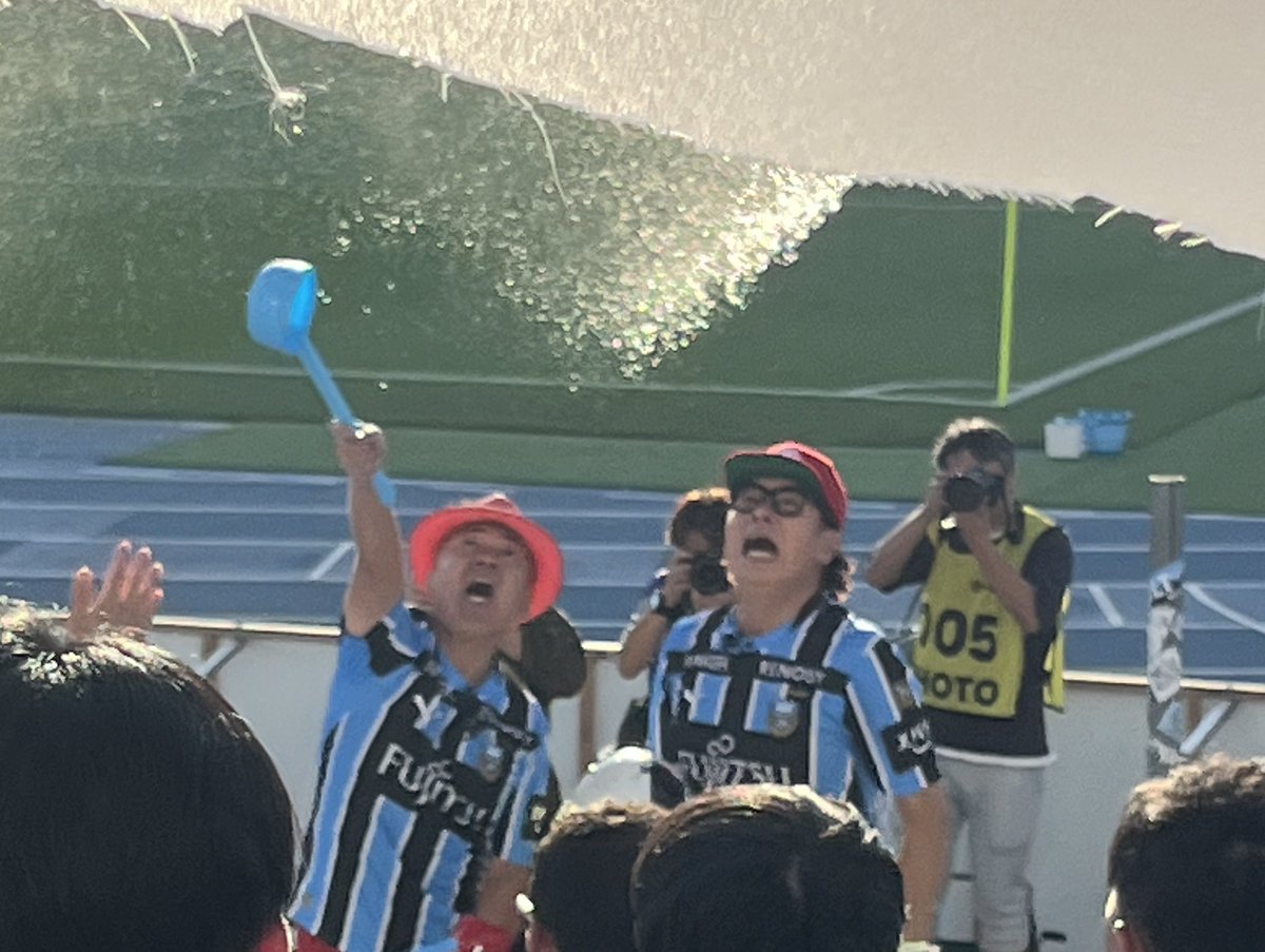 kaki_frontale19's tweet photo. TIMのお二方、今日はありがとうございました😊
#TIM
#ゴルゴ松本 さん
#レッド吉田 さん https://t.co/OwFiYtm5y6