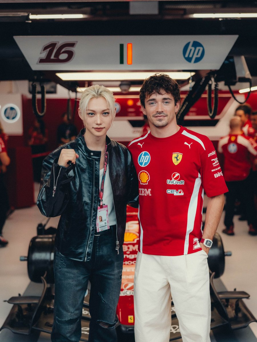 spearhyunnie2's tweet photo. FELIX WITH CHARLES LECLERC AND LEWIS HAMILTON!

#FELIX_Formula1 
#FELIXxFerrari https://t.co/xjT2uvMWZw