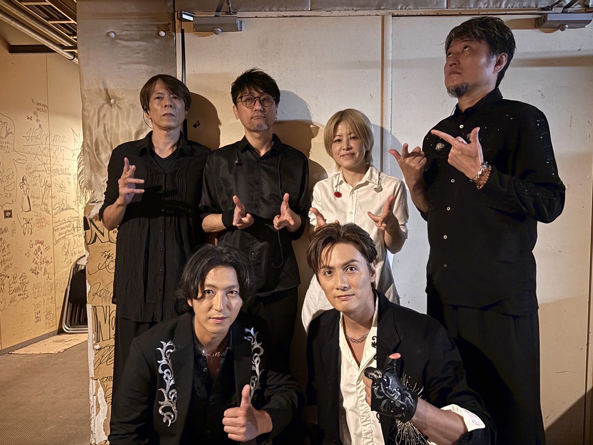 kazuki_kato1007's tweet photo. Kazuki Kato LIVE TOUR 2026 ～THE Drastics VS JOKER～ファイナル新潟！それはもう凄い熱気でほんとみんな凄かったよ！ありがとう😃JOKER初の新潟でした🎸🎤いやぁ楽しかった🔥また来るぜ(^-^)さぁ、ツアーは終わるがLIVEはまだ終わらないぜ！16日に渋谷でまた会おう✌️
#加藤和樹20th #JOKER https://t.co/RiRNncFjuf