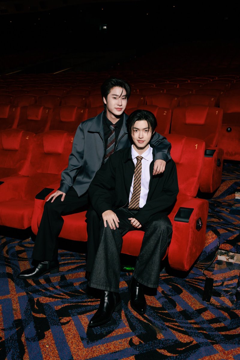 GMMTV's tweet photo. ลูค-มิค พร้อมเจอทุกคนแล้วในงาน “จิรภัทรจะเป็นเด็กดี The First Restart” 🥇🌟 #GoodBoySeriesEP1 

“จิรภัทรจะเป็นเด็กดี Good Boy Series” 🥇🌟
ทุกวันอาทิตย์ เวลา 20:30 น. ทางช่อง GMM25 
และเวลา 21:30 น. รับชมย้อนหลังที่แรกได้ทาง Viu เท่านั้น
#GMMTV
@lukepeemsan @mickmetas https://t.co/uXZxt1GkoO