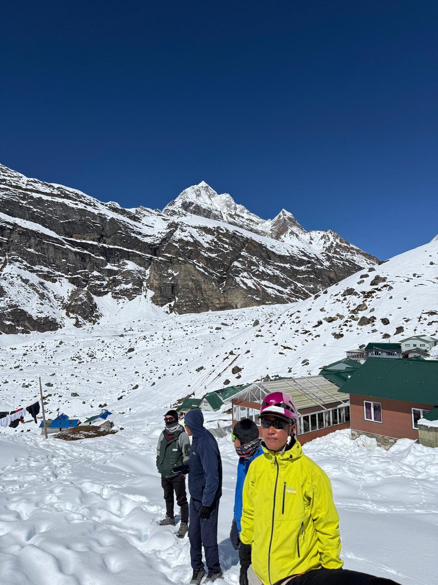 danielmazur's tweet photo. Sunny rest day in Khare! Acclimatization, rope practice, and ice training prepare our team for Baruntse. ποΈ Updates: https://t.co/K2RbjUv1N5
#SummitClimb https://t.co/zKAZdbVPhB
