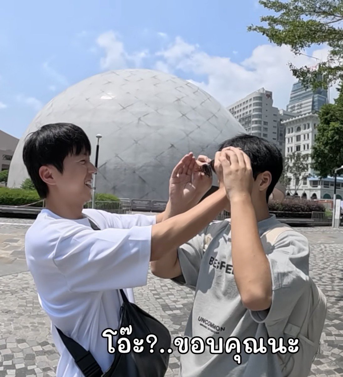 waownicky's tweet photo. คล : อยากคัพเพิลเหรอ
แดน : ใช่ๆ
คล : เก็บๆ คลยังไม่พร้อม🤣
แหมมมม ก็ไม่ให้โอกาสน้องบ้างเลย 🤣🤣🤣 https://t.co/Mdu8zLEvrm