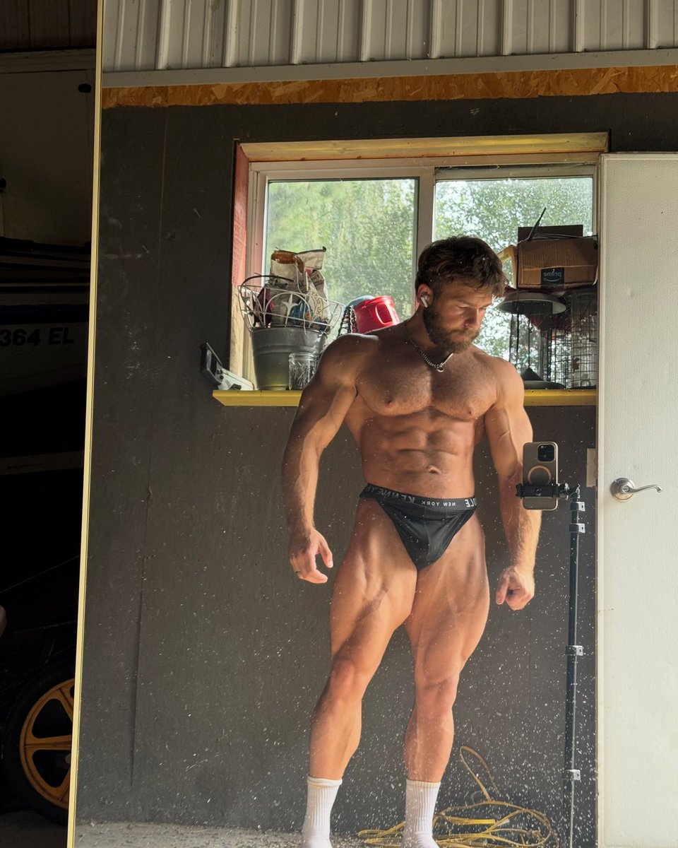 Masterwindbo0m's tweet photo. Quick question 
Do you know why I’m called wind ? 🤤😵‍💫😈 https://t.co/mEqIhRuioW