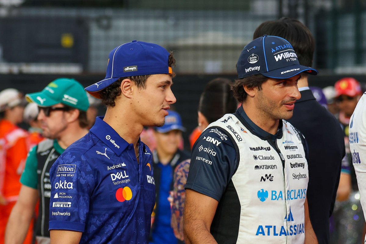 itsnotme_arii's tweet photo. Carlos and Lando at the Drivers Parade ✨ https://t.co/JbOuMuZeBg