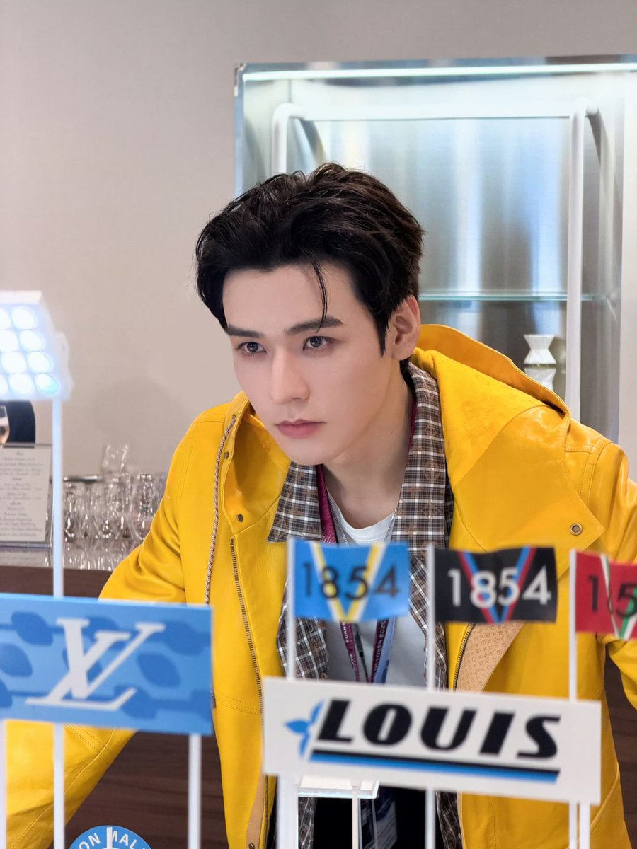 dyabill_'s tweet photo. Akhirnyaaaaa 🥹 seger sekali ayank 🥹🤍
#GongJun
#龚俊Simon
#GongJunxF1
#GongJunxLouisVuitton
#F1Singapore
#F1SG
#SingaporeGP https://t.co/P7dHvb8pJm