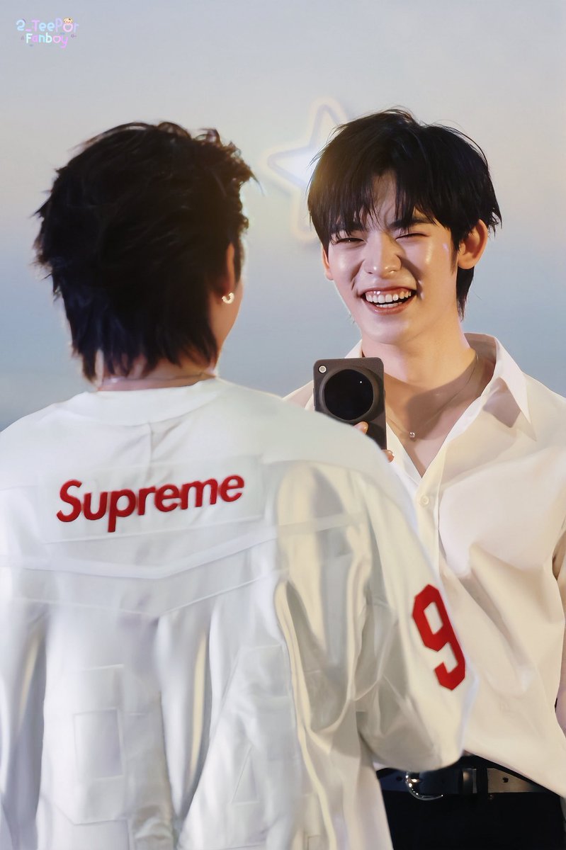 2_teeporFanboy's tweet photo. ⋆·˚ ༘ ໒꒱  11/10/69 |  คนถือเค้ก คนนี้ทำให้ ปิ๊ปยิ้มไม่หุบเลย 🐶🐻‍❄️
 
#porsuppakarn 
#twnpich 
CHAPTER 24 BEGINS POR
#24thHBDPOR https://t.co/tgX2JLiTs1