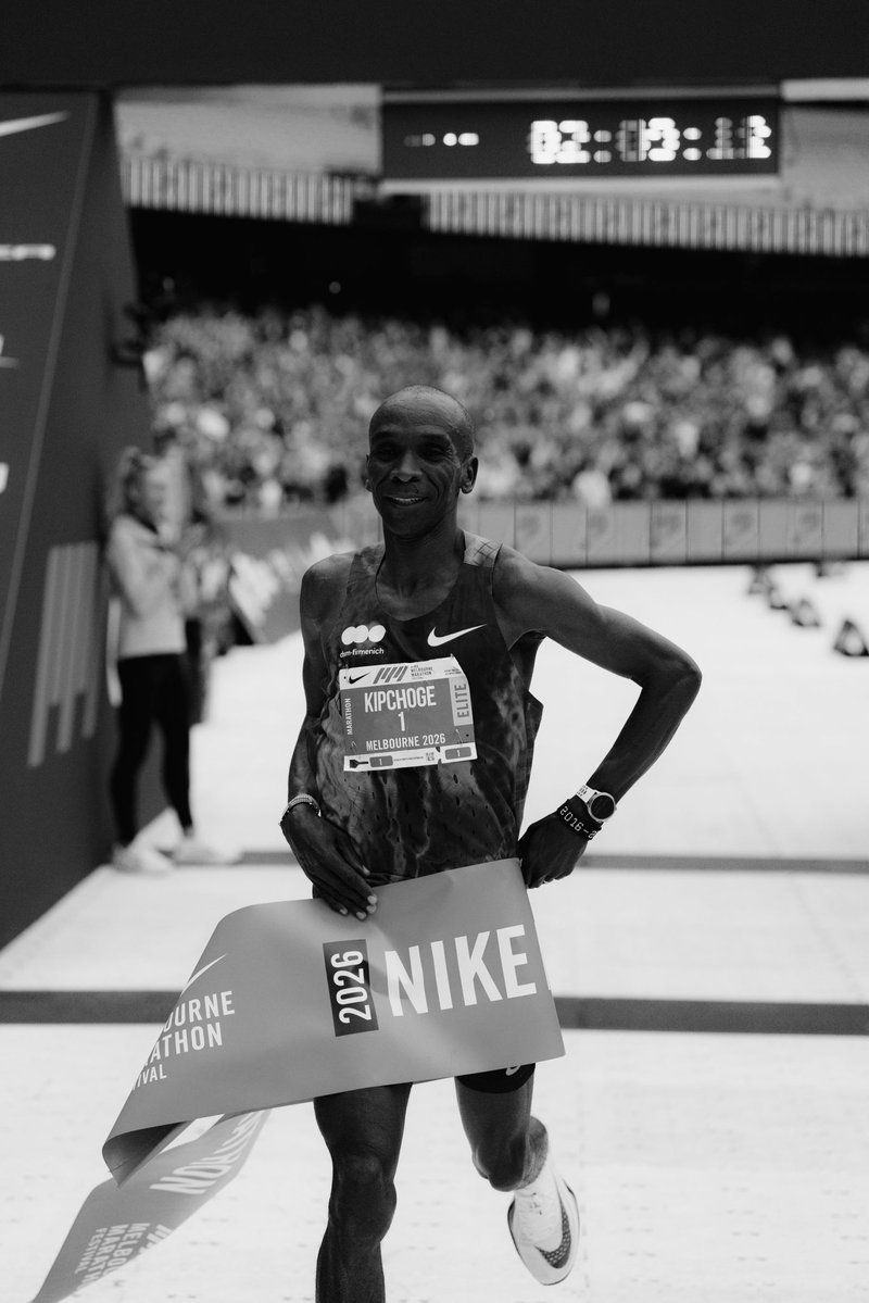 AbsaKenya's tweet photo. @EliudKipchoge takes the 2026 Melbourne Marathon in 2:09:10, setting a new course record. Congratulations, Eliud! 👏🏾
#AbsaXTheGOAT #AbsaXEliud #YourStoryMatters https://t.co/JYcZK4eGj1