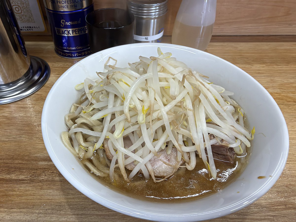 marimarimary454's tweet photo. 小山　ラーメンえびすさん

ラーメンできてからコールするスタイル

うまe😋

野菜少なめ
にんにく抜き https://t.co/jD8CVKMIYE
