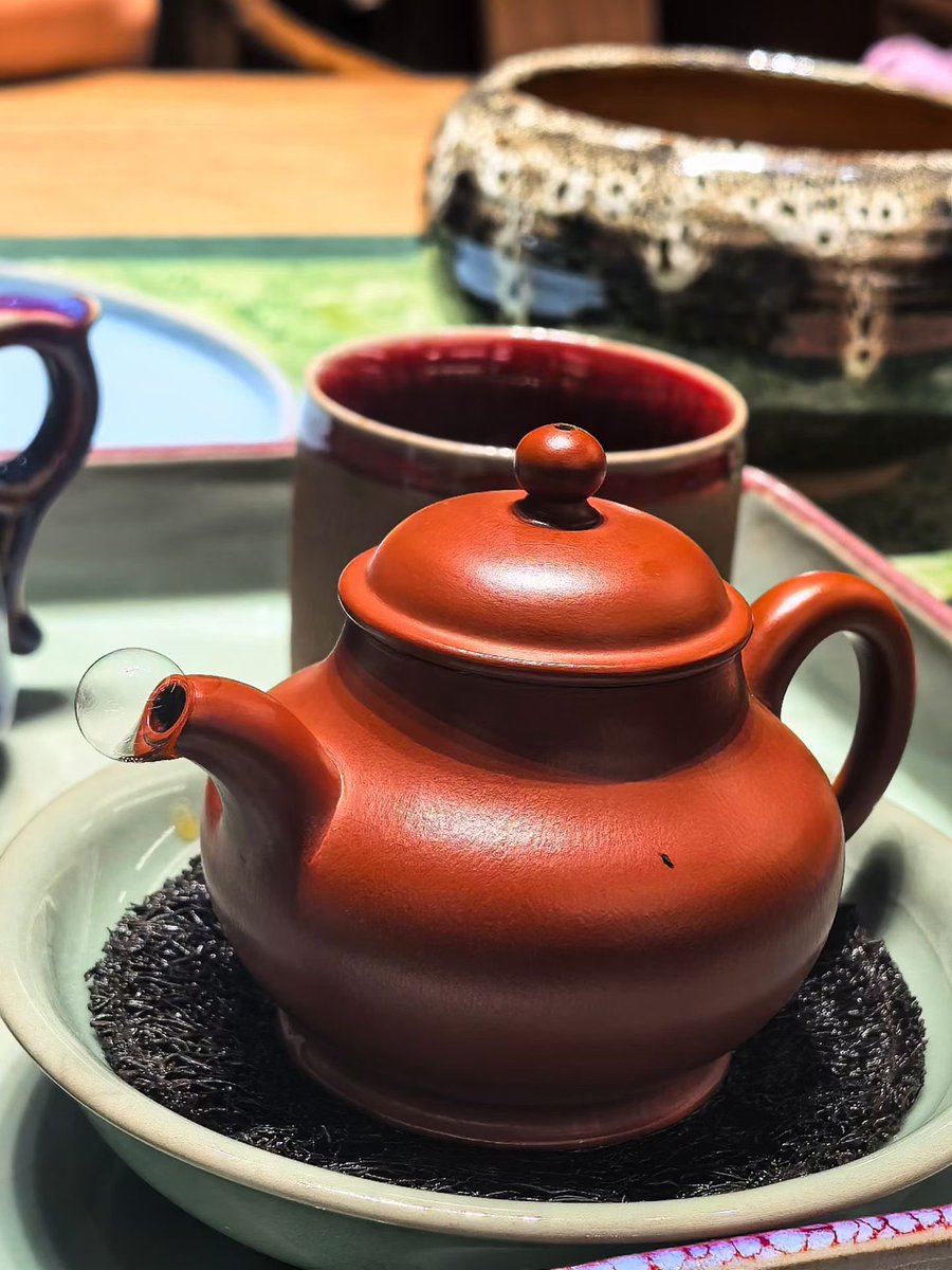 xtongsamei's tweet photo. At night when it's quiet, brew a pot of tea ~ https://t.co/HyAXt1QMqd
