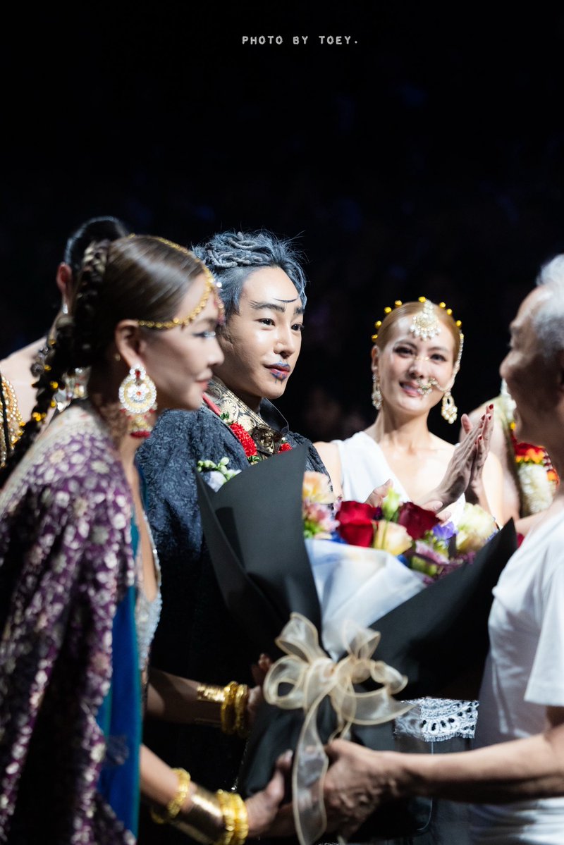 photobytoey's tweet photo. ผมก็ยิ้มอยู่นะค้าบ 😁

PECK BIFW26 SIAM PARAGON

#SiamParagonBIFW2026xPeck
#BIFW2026 #NAGARA
#SiamParagonBIFW2026 
#เป๊กผลิตโชค #PeckPaLitChoke
#palitgallery 
#photobytoey https://t.co/43sJdG1ctc