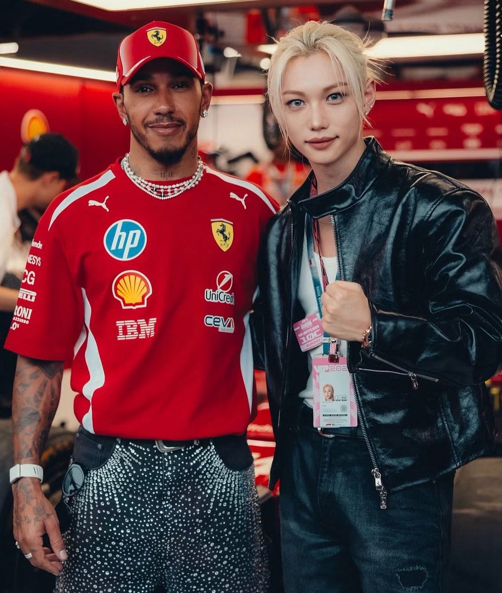 915bbok's tweet photo. DROP THE TAGSSSSS

FELIX F1 SINGAPORE GRAND PRIX
#FELIX_Formula1 
#FELIXxFerrari
@f1 @ScuderiaFerrari https://t.co/pbw6QDF4oC