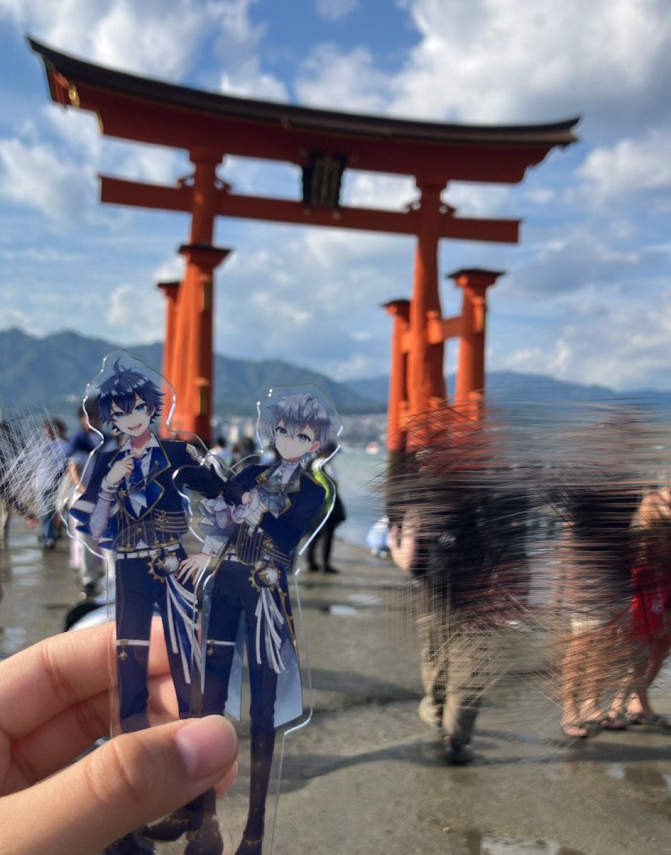 pittu_1009's tweet photo. 今日は宮島に行ってきたよー！！⛩️✨
行った時間帯が干潮のときだったから鳥居の近くまでいけたんだー！！！
まじで一生に一回は行ったほうがいい！🥹
鹿も可愛かった！笑🫶🦌 https://t.co/a8M5N63Khl