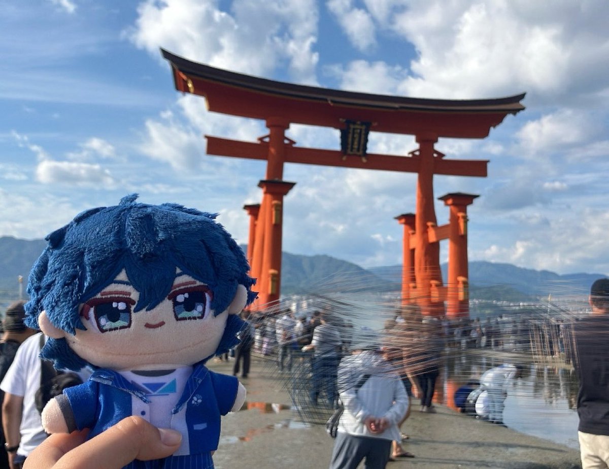 pittu_1009's tweet photo. 今日は宮島に行ってきたよー！！⛩️✨
行った時間帯が干潮のときだったから鳥居の近くまでいけたんだー！！！
まじで一生に一回は行ったほうがいい！🥹
鹿も可愛かった！笑🫶🦌 https://t.co/a8M5N63Khl