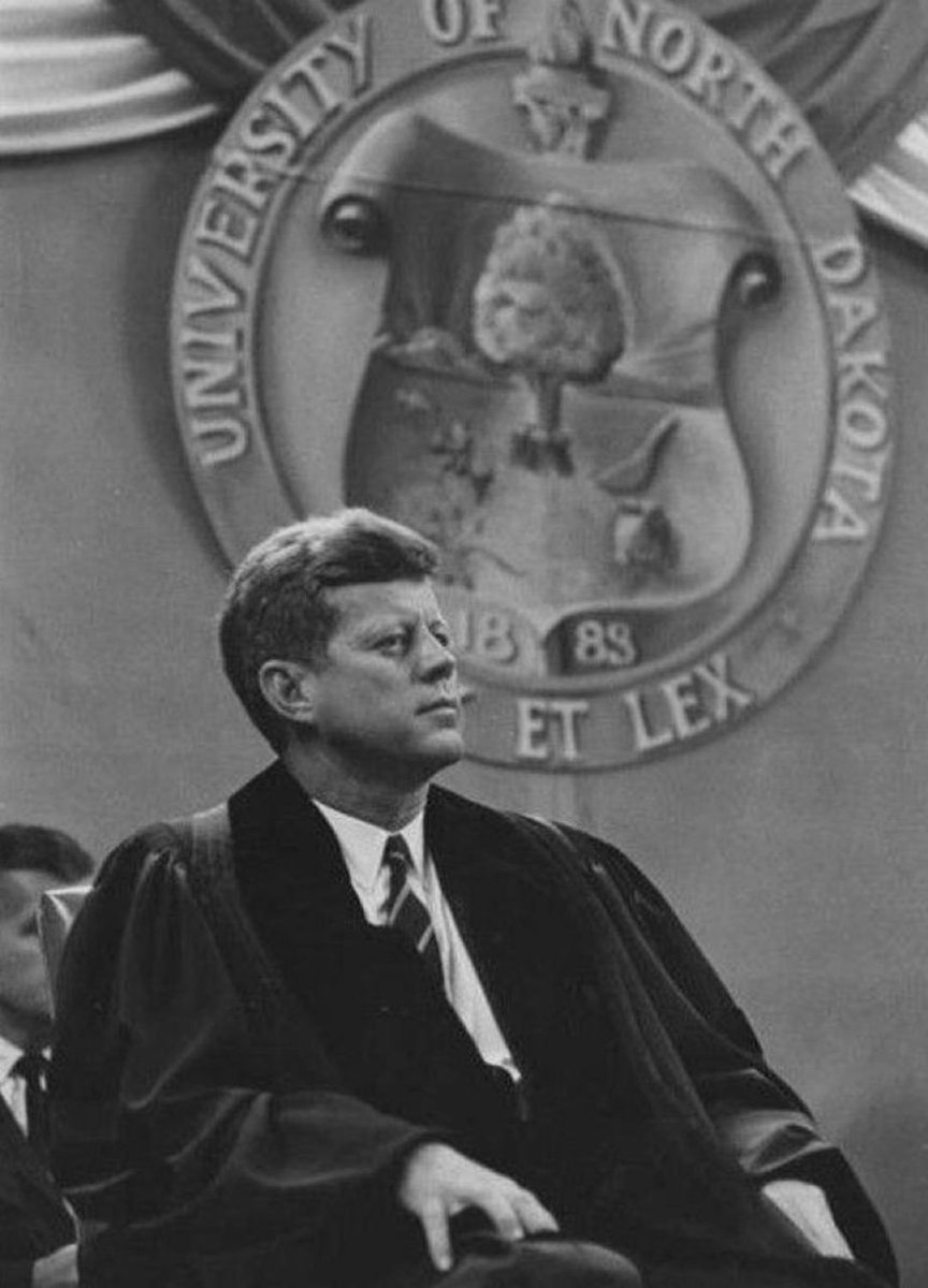 JohnJohnJr001's tweet photo. THANK YOU FOR EVERYTHING.
Q. https://t.co/g7WkBLTVAF