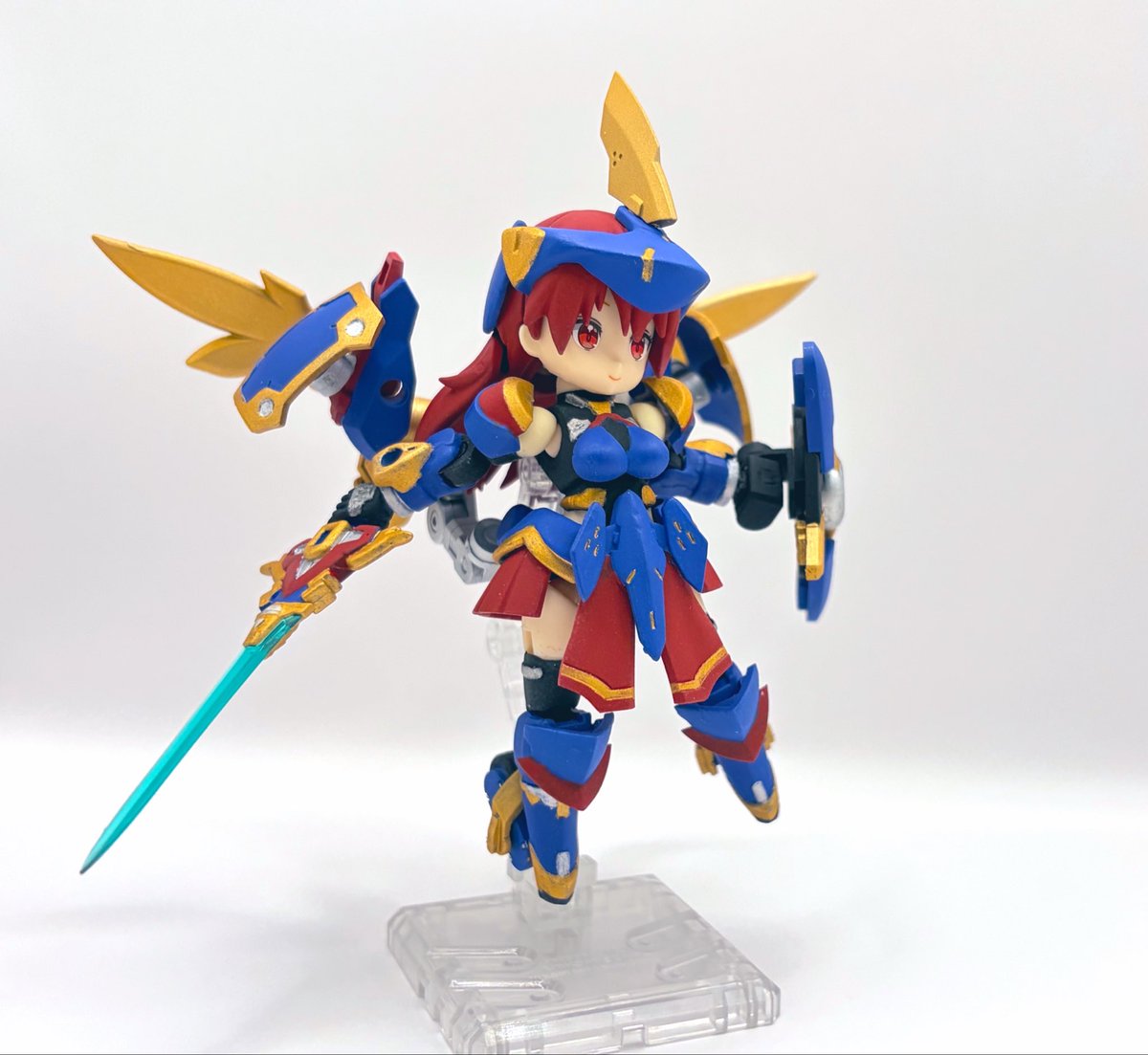 myojin1230's tweet photo. #デスクトップアーミー 

ドゥルガーを参考にして女騎士DTAを作ってみま��た。

『騎士型DTA  ルベライト』

センチネルグローリーに所属する、全身に堅牢な鎧を纏ったDTA。
パワーと耐久性に優れ、近接戦闘が得意。騎士道精神を重んじており、正々堂々、真っ向勝負を好む。

以下設定とか https://t.co/Hu0yUfanAu