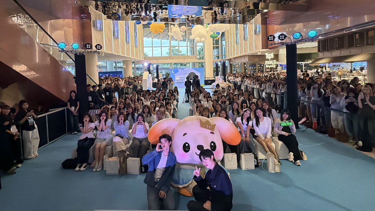 DomundiTV's tweet photo. ขอขอบคุณ @SkinEditorTH ที่ให้เกียรติ “ตี๋ตี๋” @twnpich “ป๋อ” @porsuppakarn และ “น้องบ้อกแบร์” @BokBear__DMD ได้มาร่วมกิจกรรมงานในวันนี้นะคะ 🥰

ขอขอบคุณแฟน ๆ ทุกคนที่มาเจอกัน รวมถึงแฟน ๆ ที่ส่งกำลังใจมาให้ทั้งสามคนด้วยนะคะ 🫶🏻✨️

#SkinEditorFMFxTTPBokbear https://t.co/SI1UjvWBcF