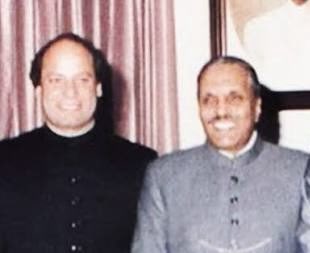 Matiullahjan919's tweet photo. پہنچی وہی پہ خاک جہاں کا خمیر تھا https://t.co/LjXXgv2caZ