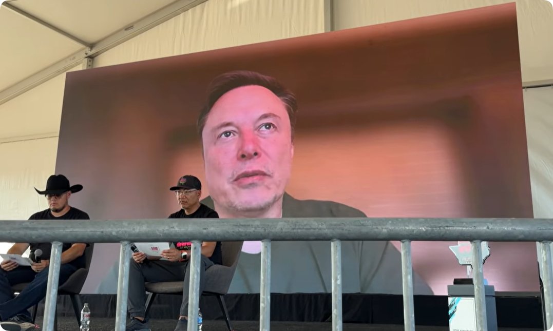 AIPonderx's tweet photo. Elon Musk :  " We don't want to be complacent and just assume AI or SI is going to be super safe.

We want to be careful in how we grow at super intelligence because you don't exactly program it you kind of grow it like a kid. So then what values are we teaching it ? At least to me what my biological neural net says is the most important things that it would be a maximally-truth seeking AI. "