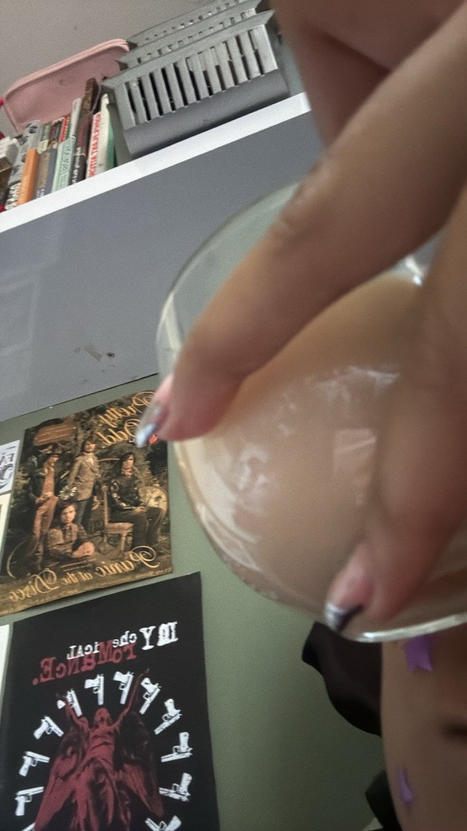 vampmoni's tweet photo. i know i’m british cause im curing my
ails with some tea https://t.co/eq2X6iaGjB