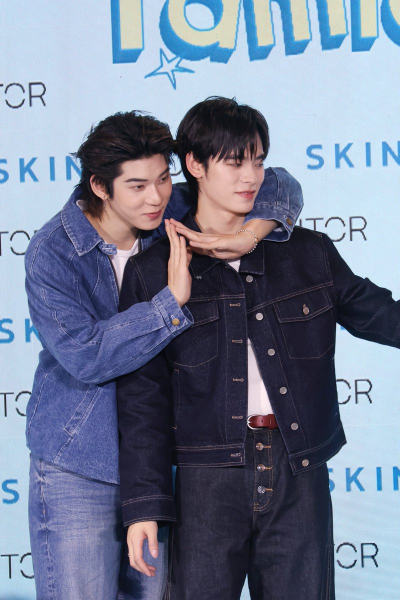 Jptt__'s tweet photo. เนียนมาก เนียนไรที่ติ 🐶🐻‍❄️

TEETEEPOR BB FAMIE

#SkinEditorFMFxTTPBokbear 
#twnpich #Porsuppakarn https://t.co/sRTa6G6aMA