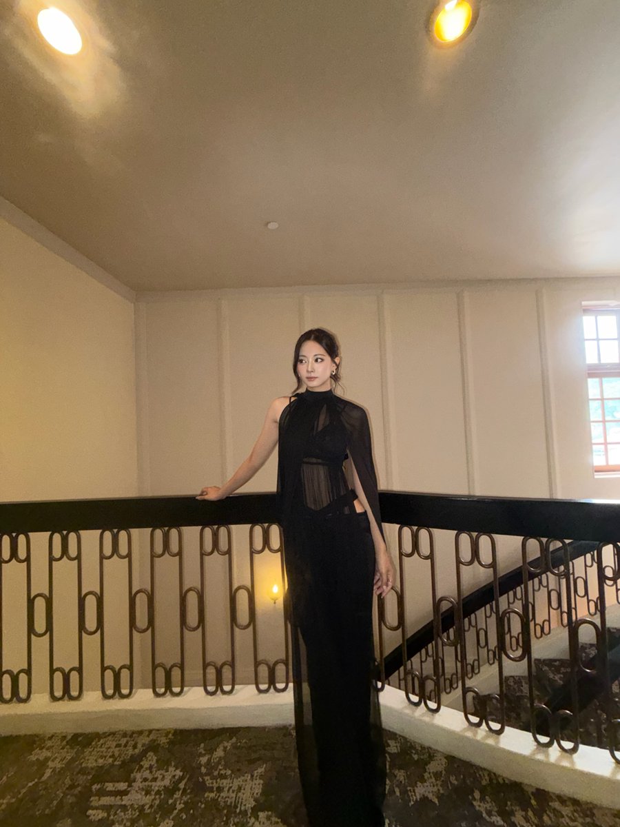 sophialovelkp's tweet photo. Tzuyu's IG : 1/5 ? 哈哈哈

https://t.co/9o6BzaLHmw https://t.co/D1JV0O5y2T