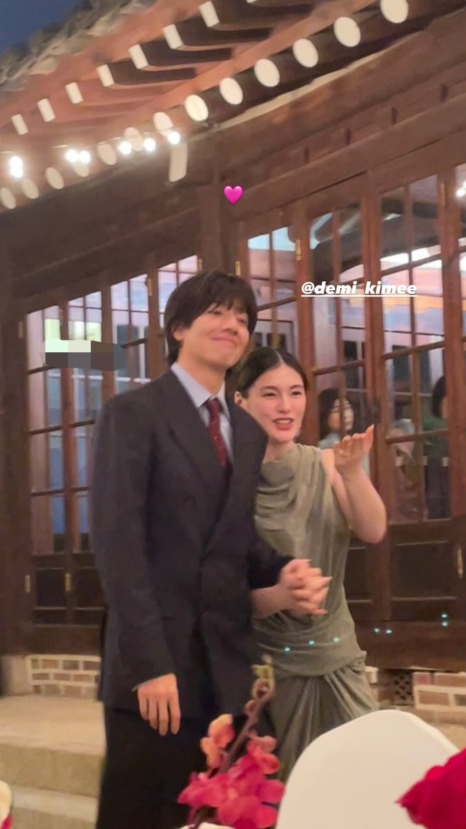 hwanansae's tweet photo. suami nya yongji ganteng cute gt 😭 https://t.co/6IRY5RmnfI