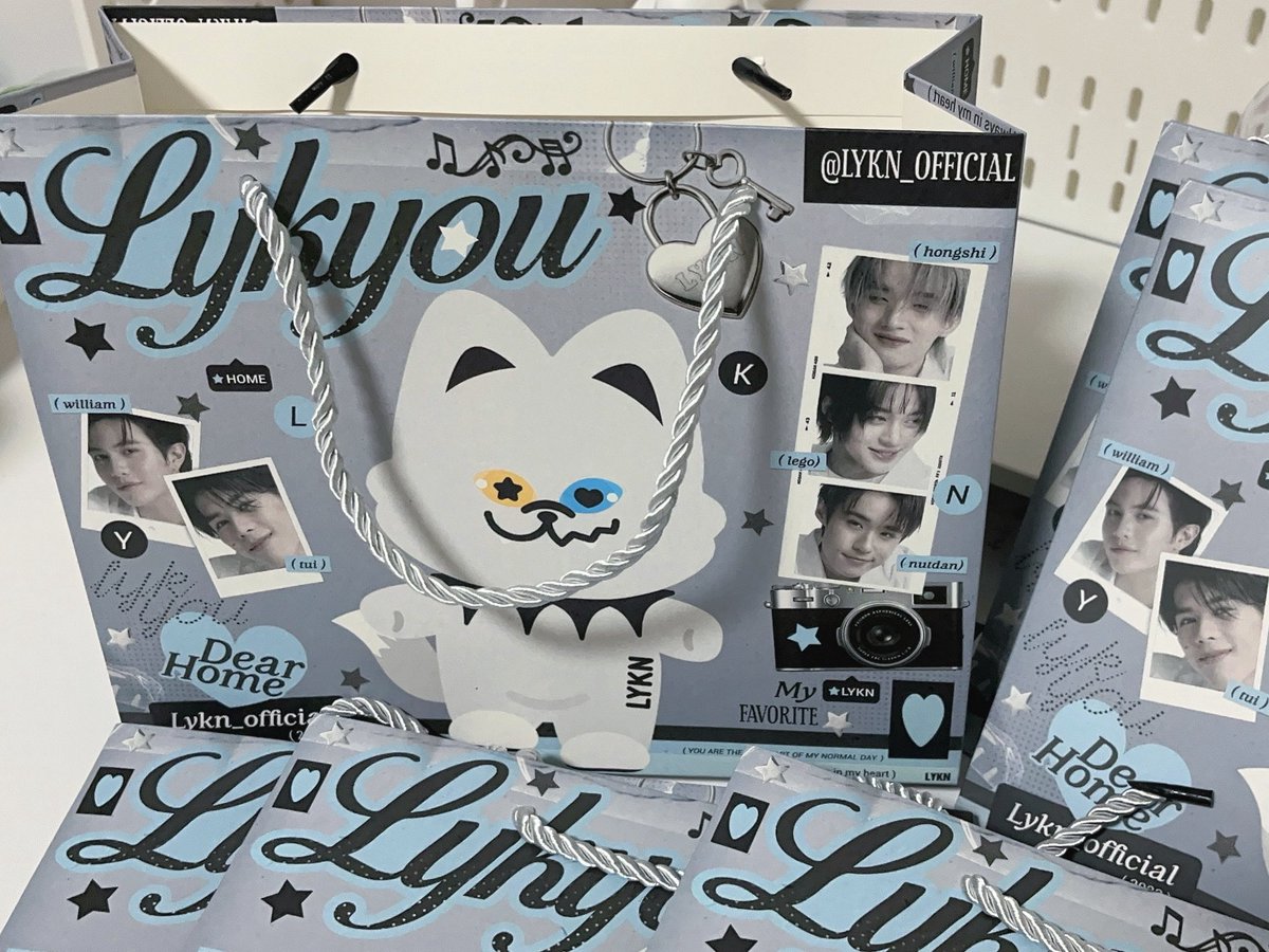 zzxiawq11's tweet photo. ของจริงมาแย้ววว น่ารักมาก ๆๆ เลยย ><
มารับกันเยอะ ๆ น้าา กลัวม่ายหมดง่าา

ใครไม่มีแลกก็มารับด้ายน๊าา 🤲🏻

#LYKNReflexionConcert https://t.co/out8hYosTP