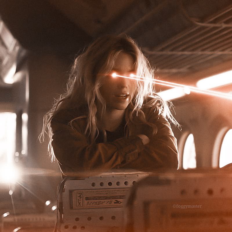 KRYTPONDPS's tweet photo. Kara heat vision with her lasers eyes is something we don’t talk about enough https://t.co/QzFGbMLQ7r