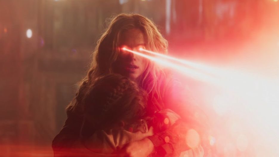 KRYTPONDPS's tweet photo. Kara heat vision with her lasers eyes is something we don’t talk about enough https://t.co/QzFGbMLQ7r