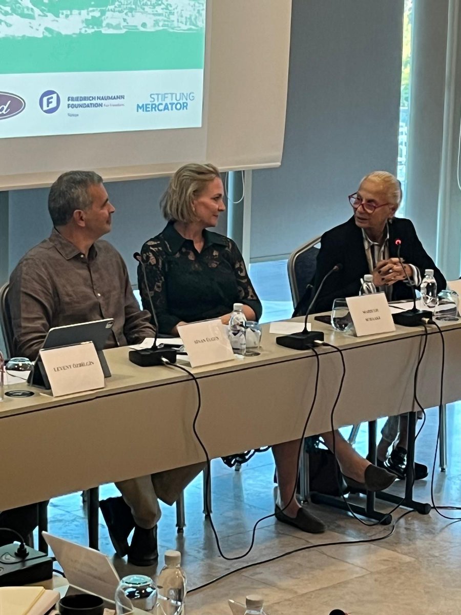CER_EU's tweet photo. Our next panel at #TheBodrumRT assessed technology &amp; democratic resilience with Ayşe Başar @khasedutr, Tuba Bircan @BRISPO_VUB, Levent Özbilgin of Microsoft Türkiye &amp; @MarietjeSchaake @StanfordHAI, chaired by @sinanulgen1 @EdamOrg https://t.co/GOBbLkLwND