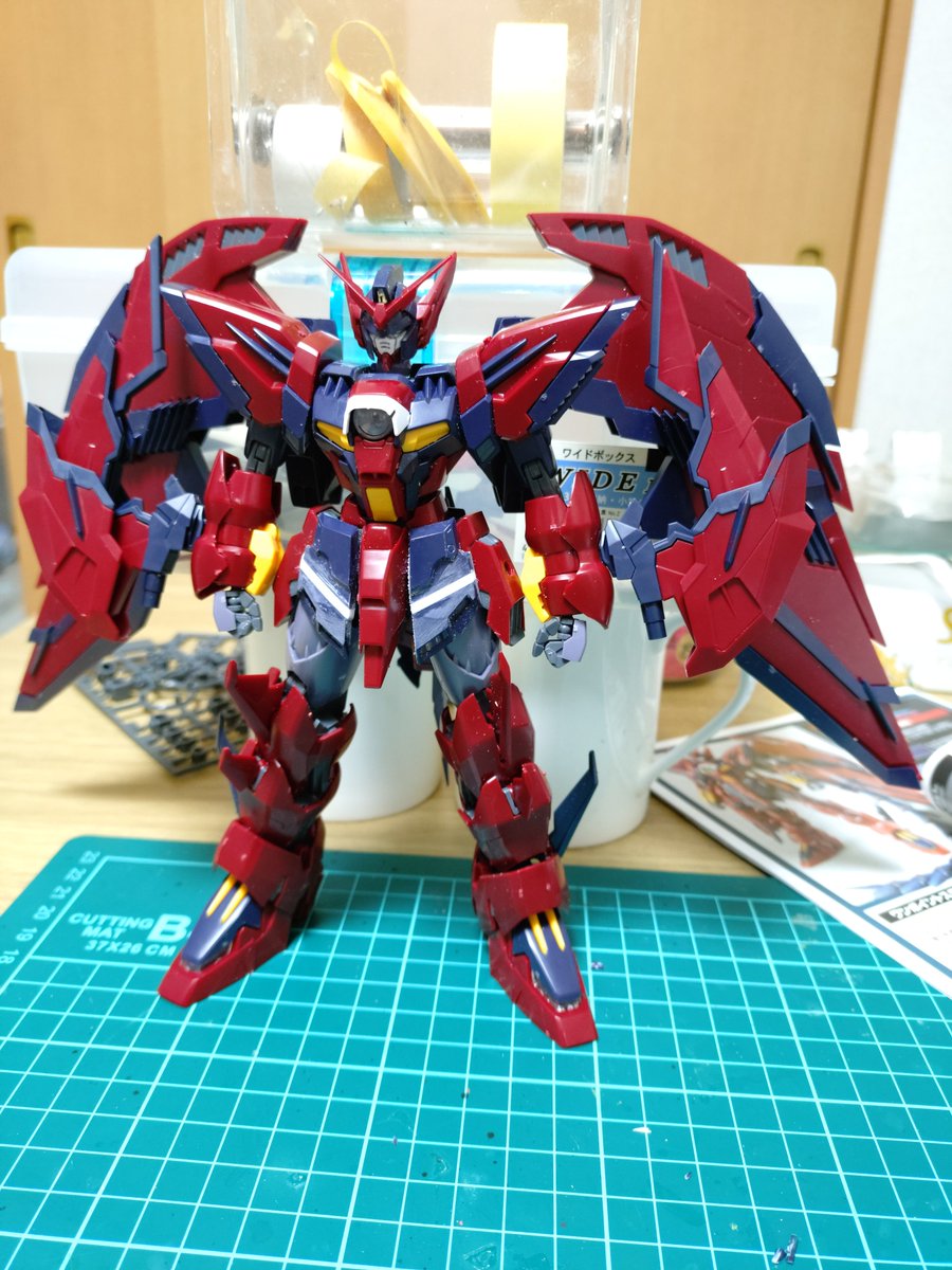chappylog's tweet photo. 追加装備を付けてみました。腕部には横ロール軸を追加して完成後のポージングも意識しました。しかしよく公式がコレを立体化したなと⋯💦 https://t.co/jd4KHvLejz
