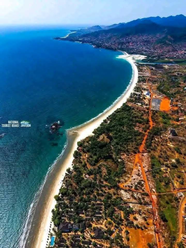 KlassicKingNice's tweet photo. #Salonex
Freetown beaches(Lumbley,Aberdeen,Tokeh)are beautiful,but not when you sleep there high,clothes torn,people passing laughing,white people filming you to show"This is Sierra Leone zombie".You shame country,shame family,shame yourself.😥💔🇸🇱🇸🇱
#Saynotokush https://t.co/MiPqC78hRm