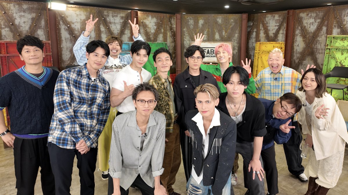 atarashiichizu's tweet photo. 稲垣吾郎・草彅剛・香取慎吾の3人による番組「ななにー 地下ABEMA」10月18日の放送内容発表！
https://t.co/nBvD0Rl5eS

#新しい地図
#稲垣吾郎
#草彅剛
#香取慎吾
#ななにー地下ABEMA https://t.co/Y9AsIUBIbv