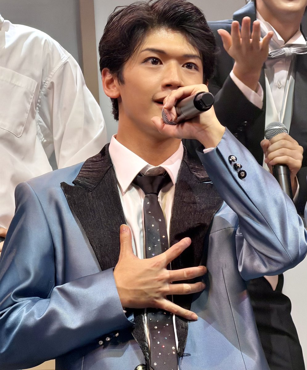 hiroisan_0923's tweet photo. #合唱ブラボー
#神戸セラボ

10/11夜　撮影可能タイム

♬⋆*¨*•.¸¸♪⋆*¨*•.¸¸♬ ︎
💪天野光(アニー)役💪
 🎤 #広井雄士 さん
   ( @hiroiyuto0923 )
���⋆*¨*•.¸¸♪⋆*¨*•.¸¸♬

ありのままの
かけがえのない
素敵な青春の1ページ📸 https://t.co/8klYyzydhD