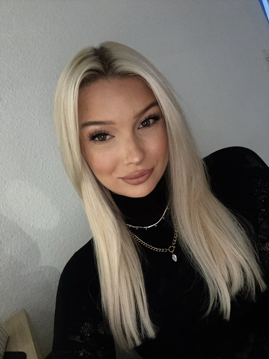 HerrinRebeccaa's tweet photo. RT-GAME 🔥

2/2/2 

JEDER 3 Kommentare 

30 Minuten 

Gebt Alles - lasst ihn leiden 😈 https://t.co/UYzSAIzFym