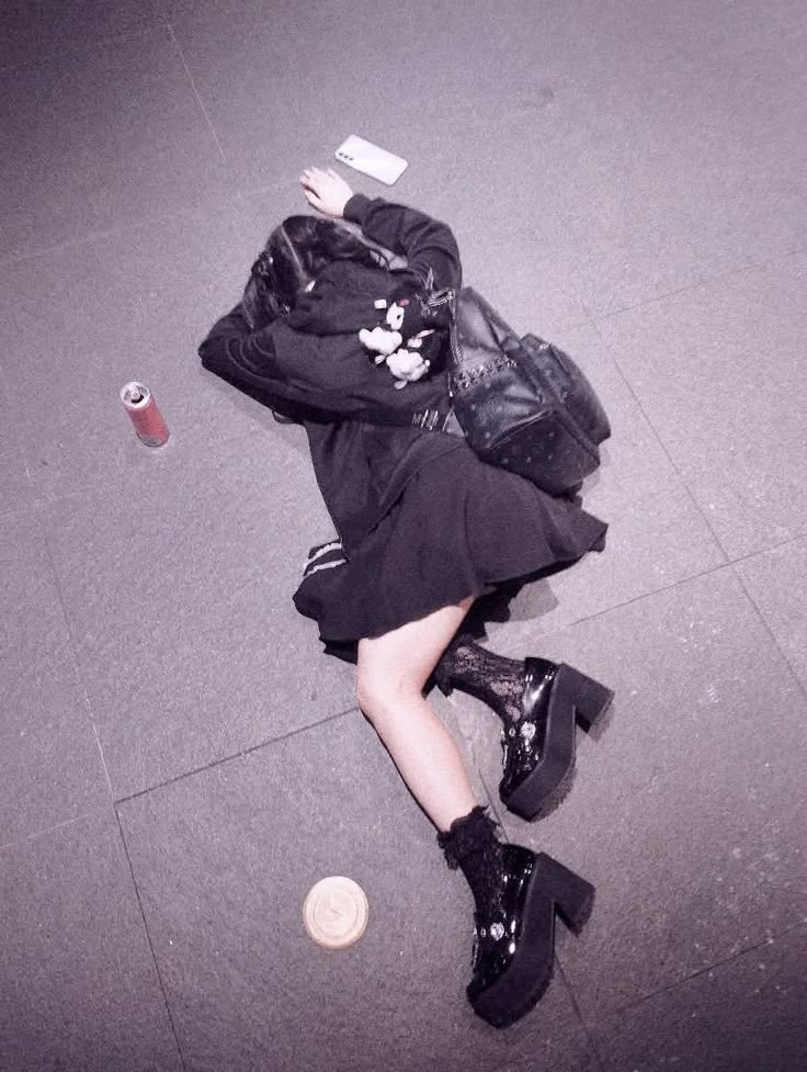meimeiwl's tweet photo. i've been stuck in bmi 17 jail for 2 months now, i feel like i'm skinny fat n idk what to do pls help!!!! (⁠╥⁠﹏⁠╥⁠)
#shedtwt #shttwt #jiraikei #thinspo #edrtwt #jfashion #babytwt https://t.co/Rjbo9Ra09O