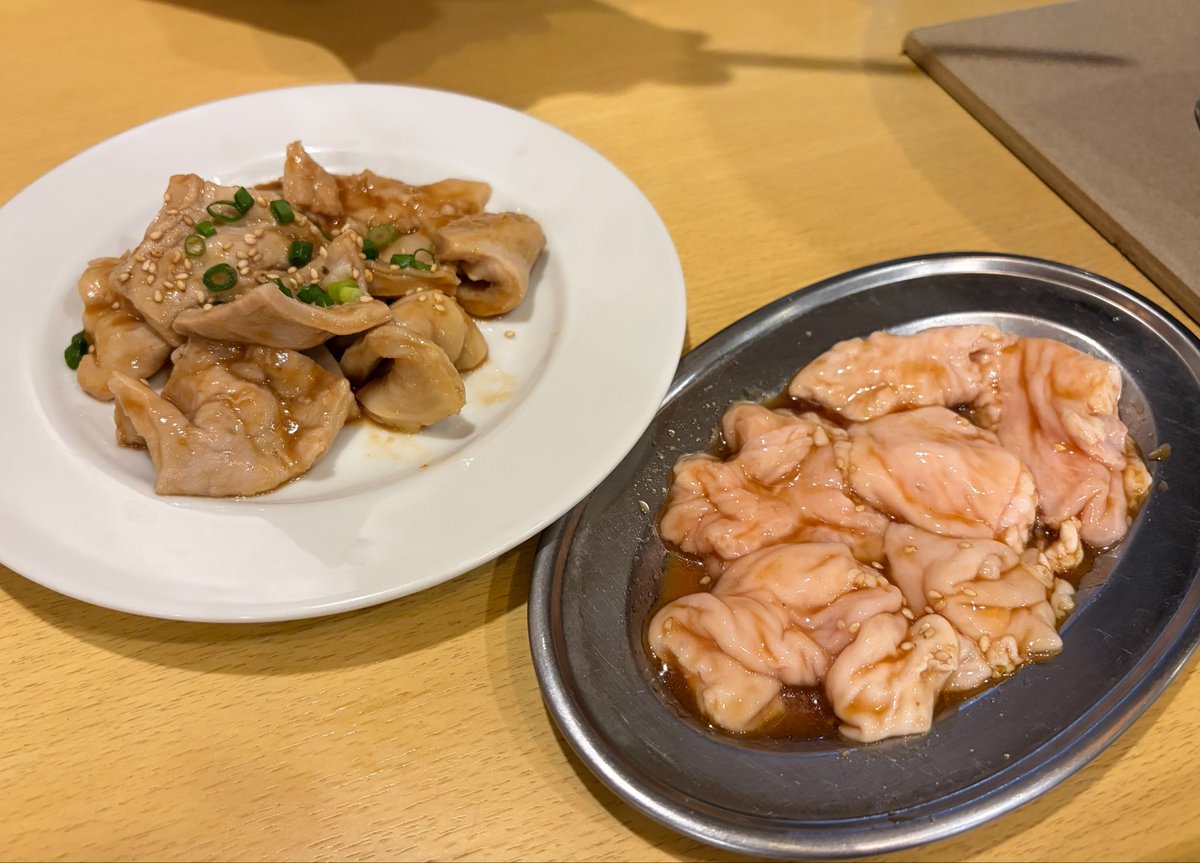gochunacha's tweet photo. 美味しいホルモンが食べたくて行ってきた。
とろやん焼きが特に美味しい😋

📍川崎駅、八丁畷駅/八丁おさやん！
#川崎グルメ #グルメ https://t.co/Cwux9lWudE
