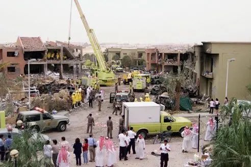 classyii's tweet photo. المحيط البائس يتشمت، وشر البلية ما يضحك! كأننا لم نعاصر ما هو أشد وأعظم. ما يفعله الحوثي اليوم يتضاءل أمام إرهاب القاعدة الذي فجر المجمعات، واستهدف رجال الأمن، وسفك دماء الأبرياء. هذه الصور تذكير لمن نسي، ولمن يتوهم أن هذا الوطن تهزه ضربة.

الحوثي يحمل الإرهاب نفسه، وإن اختلف الاسم والشعار. وكما اندحرت القاعدة، سيندحر الحوثي ويبقى الوطن. لكننا لن ننسى ما فعلته القاعدة، ولا من سار على نهجها، ولا من وجد في استهداف بلادنا سببا للشماتة.