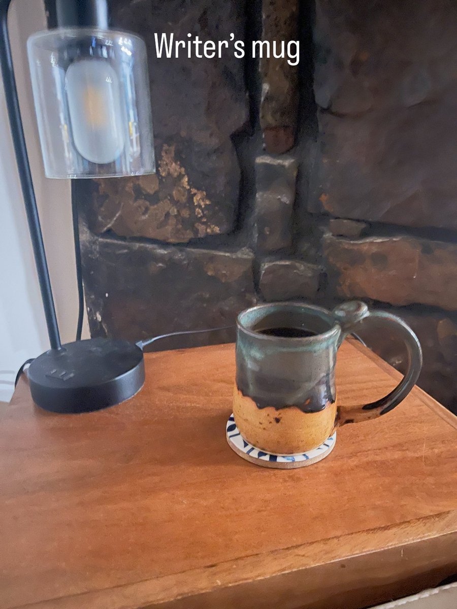 JustLevelSometh's tweet photo. Morning!! Coffee and writing, it’s a thing! https://t.co/rdCTJucPiM