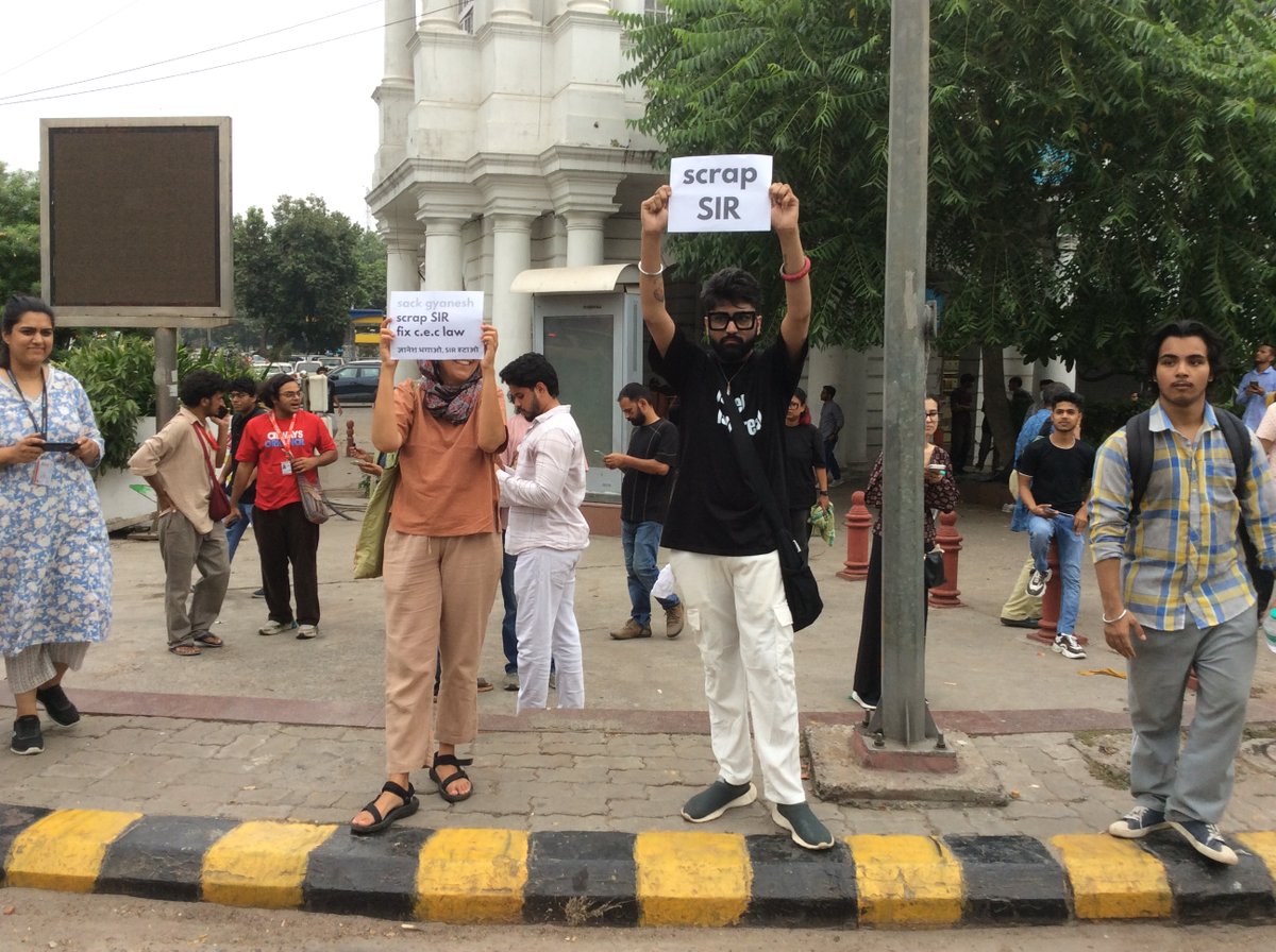 roadscholarz's tweet photo. Don't wait for leaders to tell you where to go. Hit the street with your own posters, stickers, banners, slogans, songs, what not. People will join you. https://t.co/HUK5YCgies