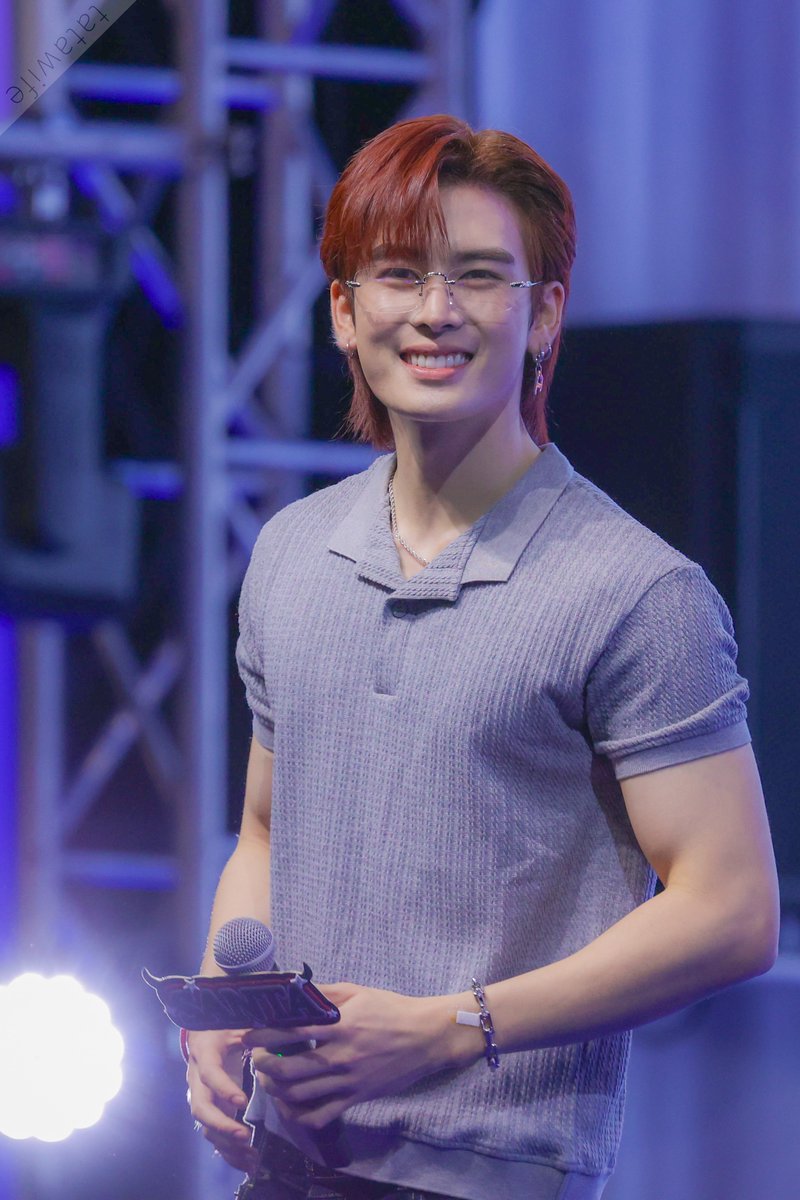 KarlTatawife's tweet photo. น้ำจิ้มช่วง Sign แค่นี้ก่อนค่า ^^

PSD DEVILS LANDMARK 2026 

#GMMTVFANIVAL2026HappyFamilyxPS
#santapp @Ppsanta https://t.co/TabvroVxBV