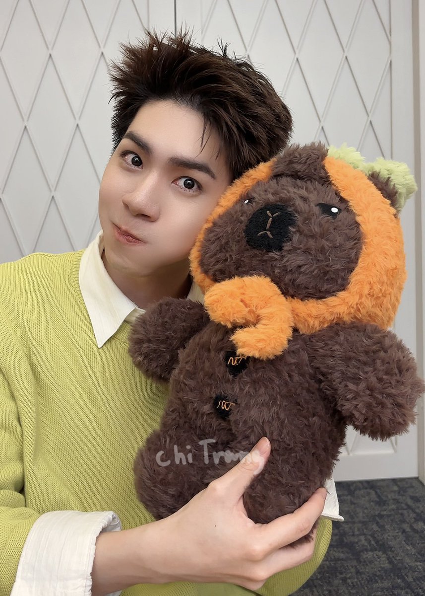 solacetix's tweet photo. Net siraphop, you really need to set this pic as your wallpaper, this is so cute😭💗 https://t.co/w6w311GpQ6